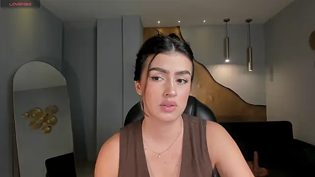 Snapshot of PaulinaSantos_ chatting on May 21, 2026, 6:27 pm PaulinaSantos online show from May 21, 2026, 6:27 pm