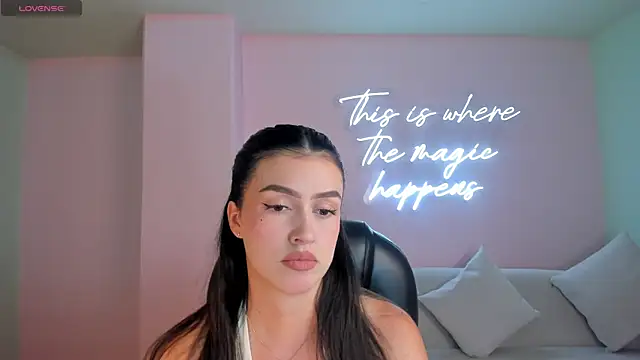 Snapshot of PaulinaSantos_ chatting on September 25, 2025, 7:31 pm PaulinaSantos online show from September 25, 2025, 7:31 pm