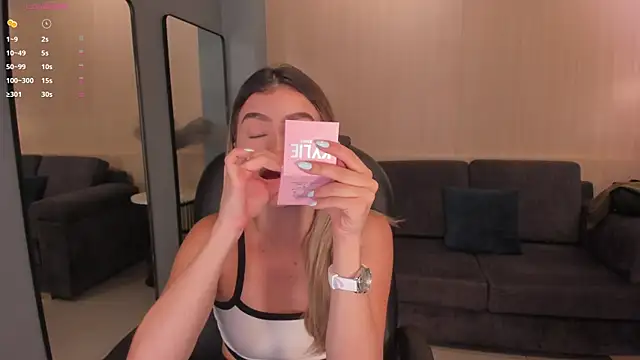 Snapshot of PaulinaSantos_ chatting on March 9, 2025, 5:28 pm PaulinaSantos online show from March 9, 2025, 5:28 pm