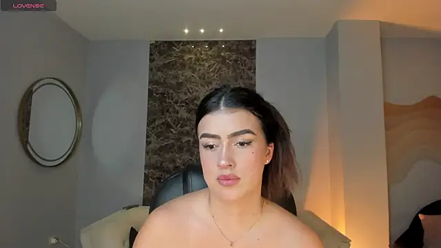 Snapshot of PaulinaSantos_ chatting on May 27, 2026, 7:54 pm PaulinaSantos online show from May 27, 2026, 7:54 pm