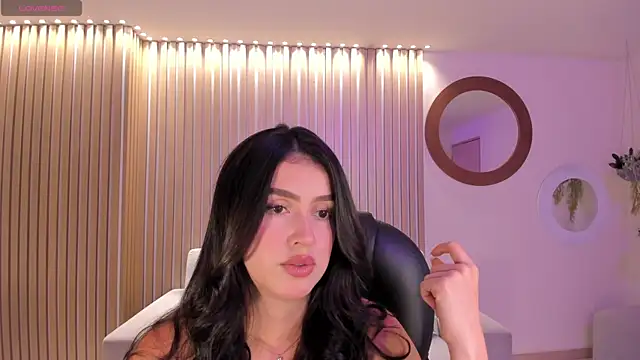 Snapshot of PaulinaSantos_ chatting on October 1, 2025, 7:29 pm PaulinaSantos online show from October 1, 2025, 7:29 pm