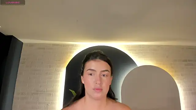 Snapshot of PaulinaSantos_ chatting on April 19, 2026, 5:14 pm PaulinaSantos online show from April 19, 2026, 5:14 pm