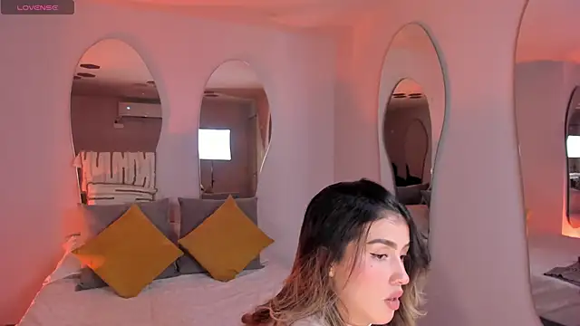 Snapshot of PaulinaSantos_ chatting on September 10, 2025, 7:02 pm PaulinaSantos online show from September 10, 2025, 7:02 pm