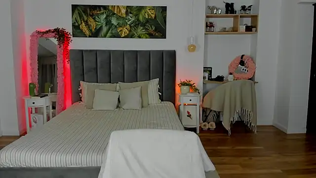 Snapshot of Fancy_Jenn chatting on November 21, 2025, 8:19 pm Fancy Jenn online show from November 21, 2025, 8:19 pm