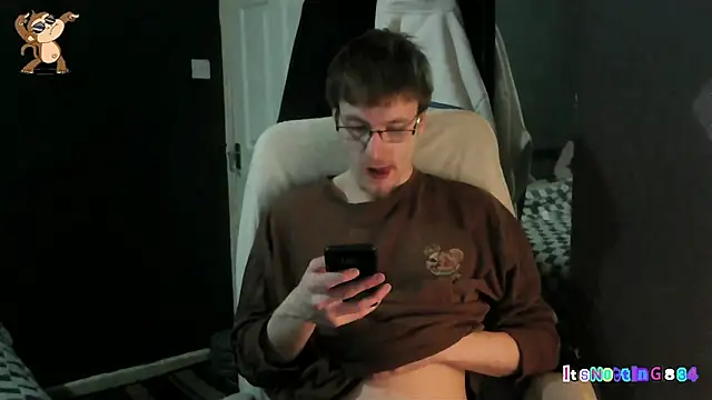 Snapshot of Itsnotting834 chatting on March 12, 2025, 9:56 pm Itsnotting834 online show from March 12, 2025, 9:56 pm