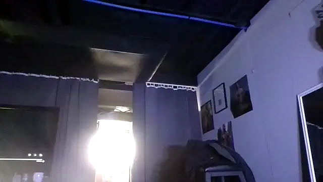 Snapshot of Paulhenry chatting on December 15, 2025, 6:14 pm Paulhenry online show from December 15, 2025, 6:14 pm