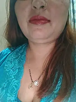Dianaa9 online show from May 9, 2026, 4:43 pm