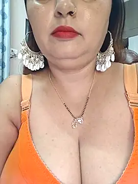 Dianaa9 online show from May 10, 2026, 5:37 pm