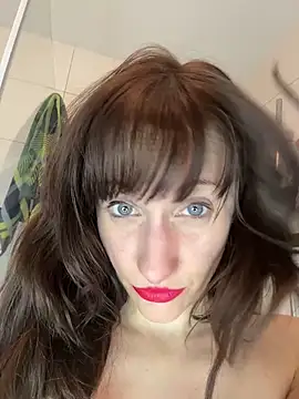 victoirenextdoor online show from February 6, 2025, 9:06 pm