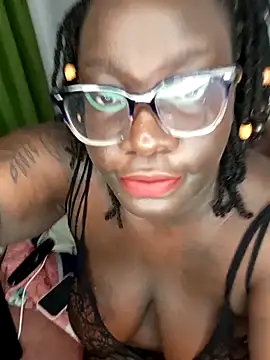 Snapshot of Toomuch_Squirt chatting on March 21, 2025, 5:00 am Toomuch Squirt online show from March 21, 2025, 5:00 am