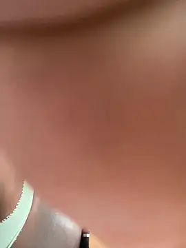 Snapshot of Toomuch_Squirt chatting on February 3, 2026, 4:32 am Toomuch Squirt online show from February 3, 2026, 4:32 am