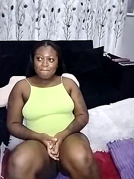 Snapshot of TheDoubleTrouble18xxx chatting on November 27, 2025, 11:05 pm TheDoubleTrouble18xxx online show from November 27, 2025, 11:05 pm