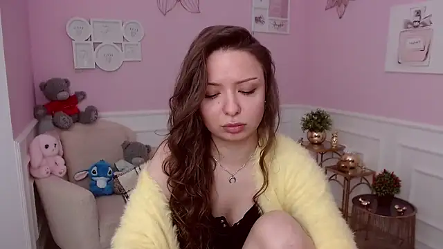 LucySkilar online show from March 16, 2026, 5:26 am