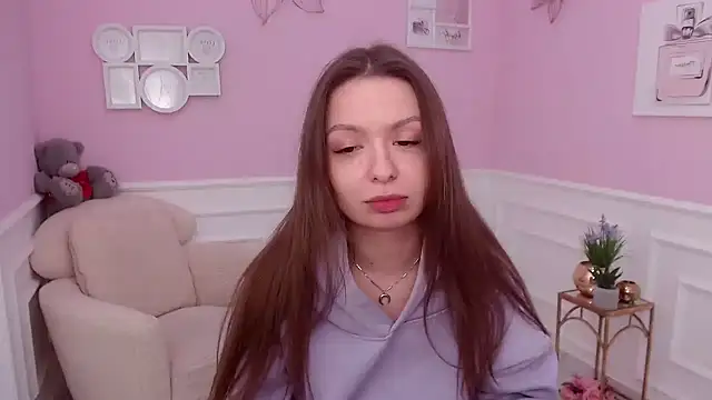 LucySkilar online show from December 2, 2024, 11:40 am