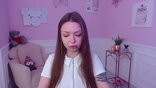 LucySkilar online show from January 28, 2025, 5:22 am