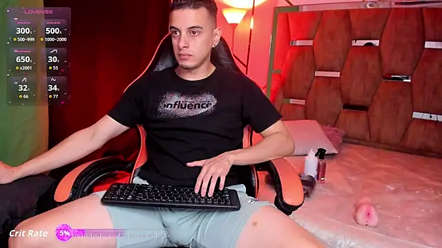 Snapshot of Maximo__ chatting on November 21, 2025, 9:36 pm Maximo online show from November 21, 2025, 9:36 pm