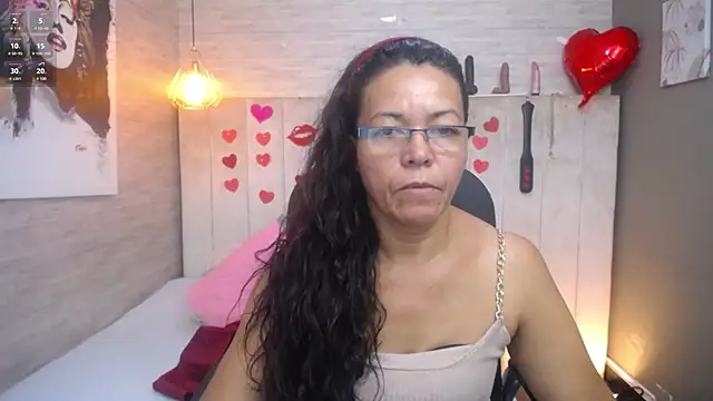 Snapshot of MaturePure chatting on March 10, 2025, 7:07 pm MaturePure online show from March 10, 2025, 7:07 pm