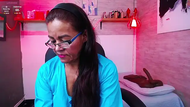 Snapshot of MaturePure chatting on September 10, 2025, 5:45 pm MaturePure online show from September 10, 2025, 5:45 pm