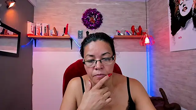 Snapshot of MaturePure chatting on December 14, 2025, 1:39 pm MaturePure online show from December 14, 2025, 1:39 pm