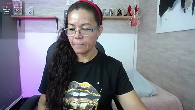 Snapshot of MaturePure chatting on September 26, 2025, 7:21 pm MaturePure online show from September 26, 2025, 7:21 pm