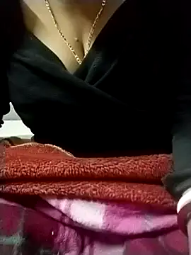 Snapshot of Sexy_rosyyyy chatting on January 23, 2025, 11:15 am Sexy rosyyyy online show from January 23, 2025, 11:15 am