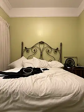 Snapshot of THICKwithDICKK chatting on February 17, 2026, 2:53 am THICKwithDICKK online show from February 17, 2026, 2:53 am