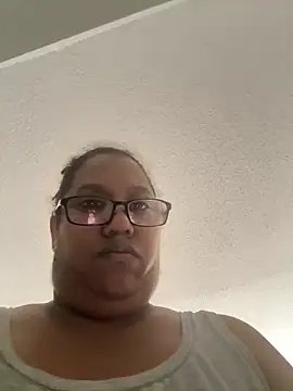 Snapshot of ebonyred chatting on May 22, 2026, 1:31 pm ebonyred online show from May 22, 2026, 1:31 pm