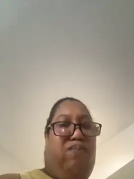 ebonyred online show from September 12, 2025, 12:49 pm