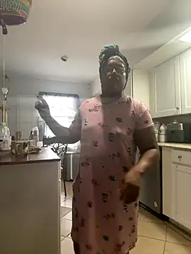 ebonyred online show from October 13, 2025, 1:34 pm