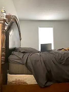 ebonyred online show from September 14, 2025, 3:45 pm