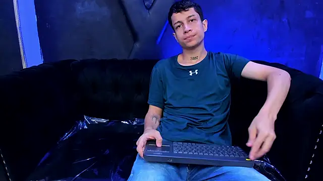 Snapshot of AgarEvans chatting on February 22, 2026, 4:37 am AgarEvans online show from February 22, 2026, 4:37 am