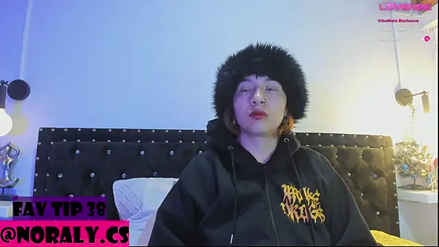 hey noraly online show from December 2, 2025, 4:03 am