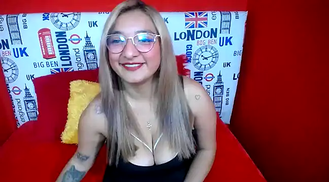  sweetcarla online show from January 17, 2025, 2:18 pm