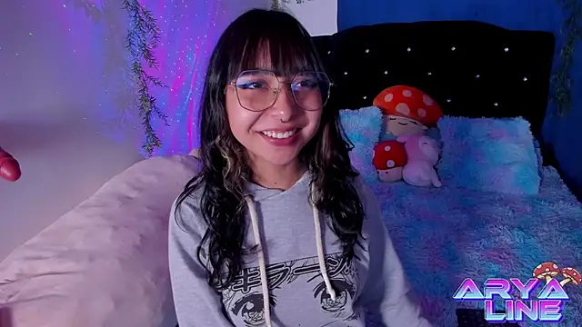 Snapshot of arysUwU chatting on February 1, 2025, 6:54 am arysUwU online show from February 1, 2025, 6:54 am