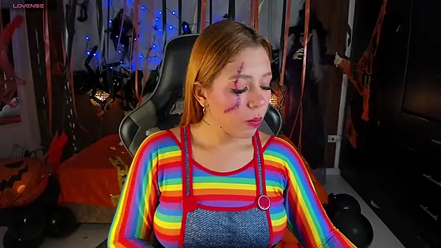 Snapshot of mia_18v chatting on October 28, 2025, 5:34 pm mia 18v online show from October 28, 2025, 5:34 pm