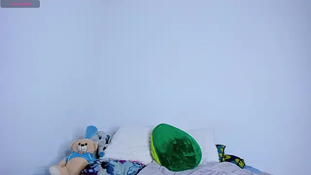 Snapshot of cheryl_blossom69 chatting on November 21, 2025, 2:43 am cheryl blossom69 online show from November 21, 2025, 2:43 am