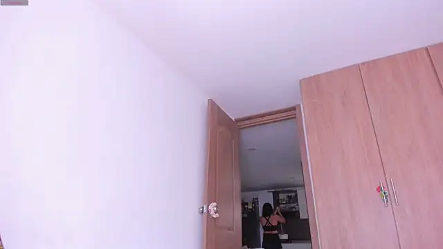 cheryl blossom69 online show from March 19, 2026, 6:41 pm