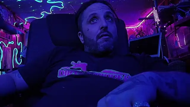 tayshie online show from November 8, 2025, 3:48 pm