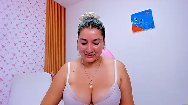 Snapshot of Soyqueen chatting on April 15, 2026, 3:23 am Soyqueen online show from April 15, 2026, 3:23 am