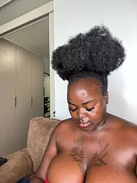 Snapshot of Honeycoco0211 chatting on March 27, 2026, 8:26 am Honeycoco0211 online show from March 27, 2026, 8:26 am