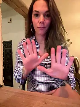 Snapshot of Lady_Knaller chatting on January 9, 2026, 9:33 pm Lady Knaller online show from January 9, 2026, 9:33 pm