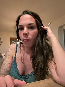 Lady Knaller online show from April 3, 2026, 7:42 pm