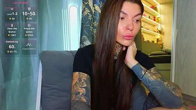 Snapshot of tattooedBabyy chatting on April 5, 2026, 9:16 am tattooedBabyy online show from April 5, 2026, 9:16 am