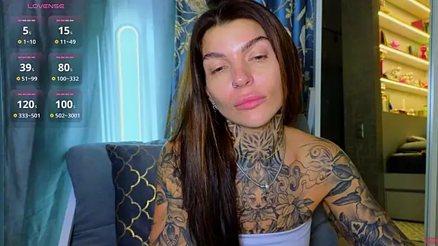 Snapshot of tattooedBabyy chatting on April 1, 2026, 1:41 pm tattooedBabyy online show from April 1, 2026, 1:41 pm