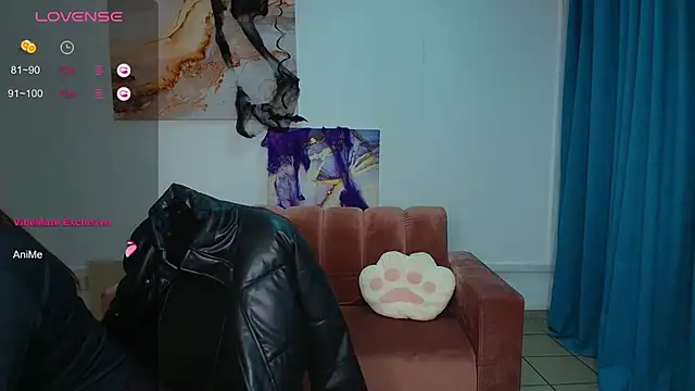 ElmiraPowers online show from November 10, 2025, 12:32 pm