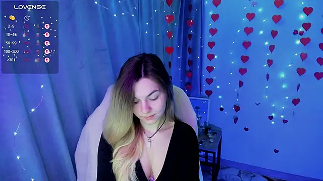 Snapshot of Sweet_me_ chatting on February 22, 2026, 7:00 am Sweet me online show from February 22, 2026, 7:00 am