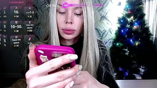 Snapshot of Marmalade_Fox chatting on January 4, 2025, 9:32 am Marmalade Fox online show from January 4, 2025, 9:32 am