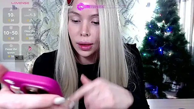 Snapshot of Marmalade_Fox chatting on January 2, 2025, 2:57 pm Marmalade Fox online show from January 2, 2025, 2:57 pm