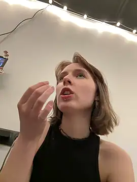 Crayzy Luv online show from December 24, 2024, 8:49 pm