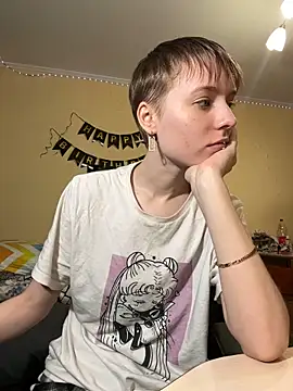 Crayzy Luv online show from February 27, 2025, 6:31 pm